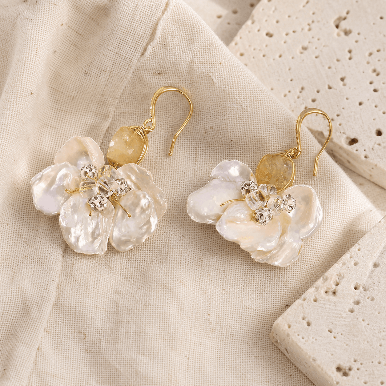 The Listening Pearl - Earrings 2
