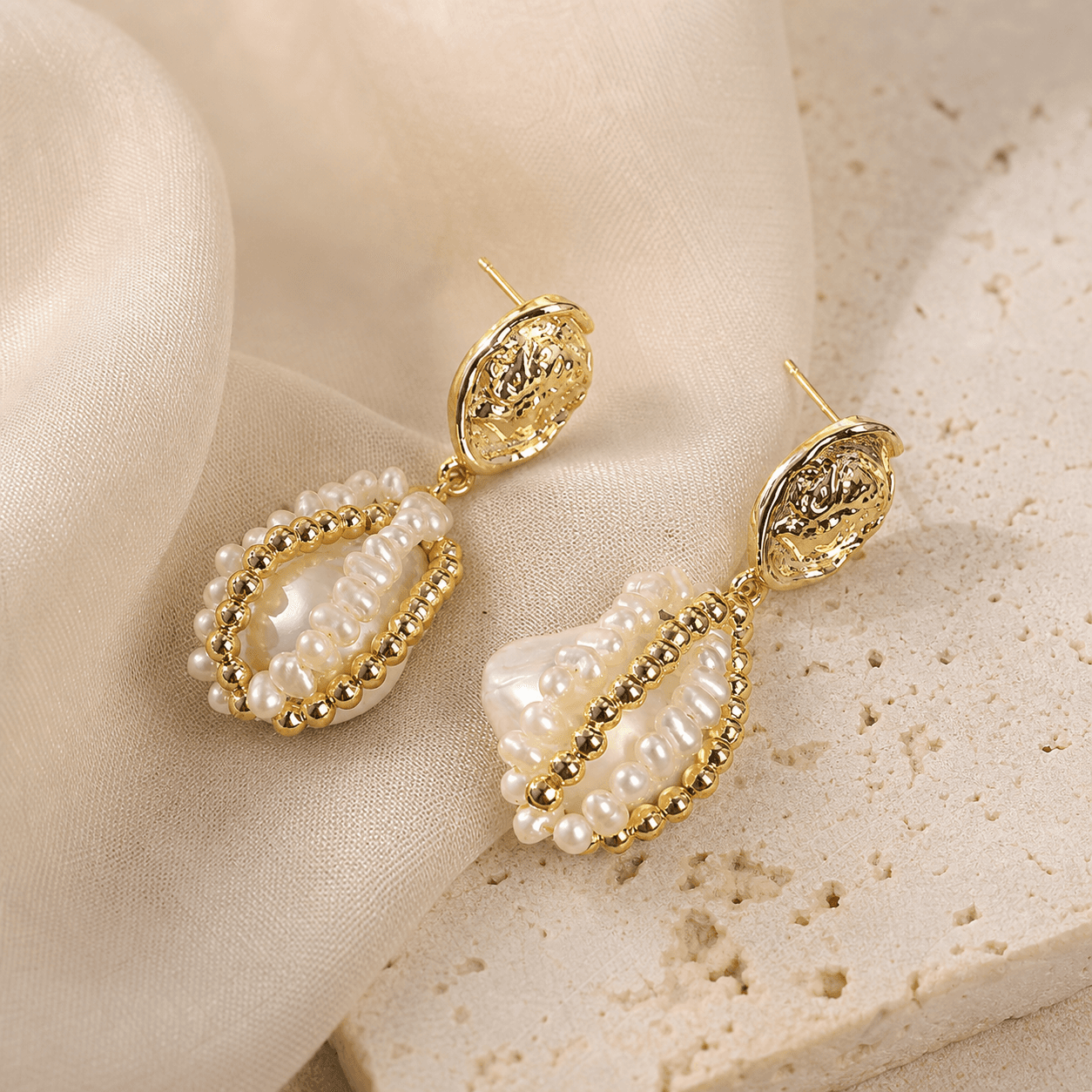The Golden Petal - Earrings 2